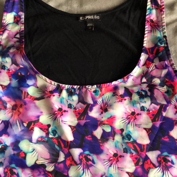 Express Flower Tank Top - Picture 2 of 4